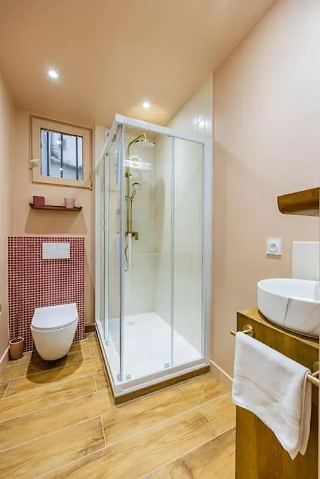 Lovely Flat-4 Pers-Sacre Coeur-Montmartre Paris Apartment